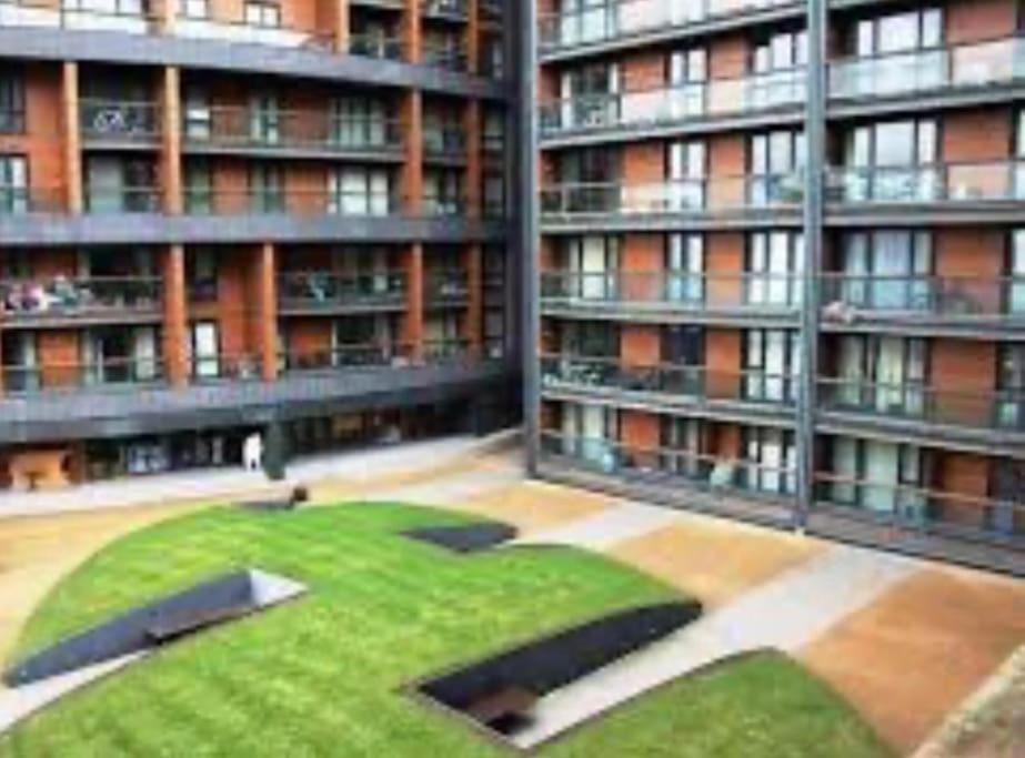 O2 Excel City Airport Apartment 伦敦 外观 照片